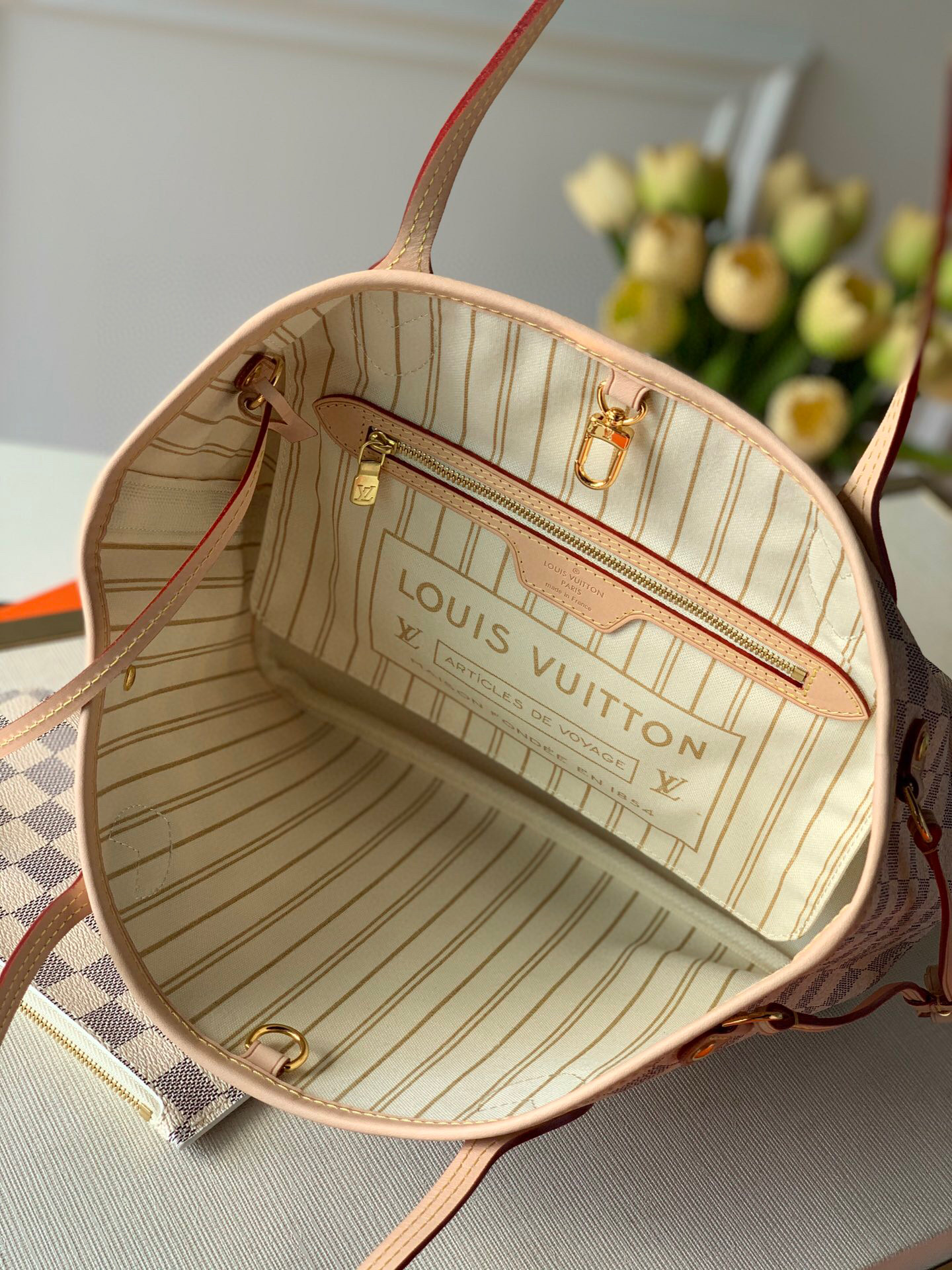 l**is V*t*n neverfull pm