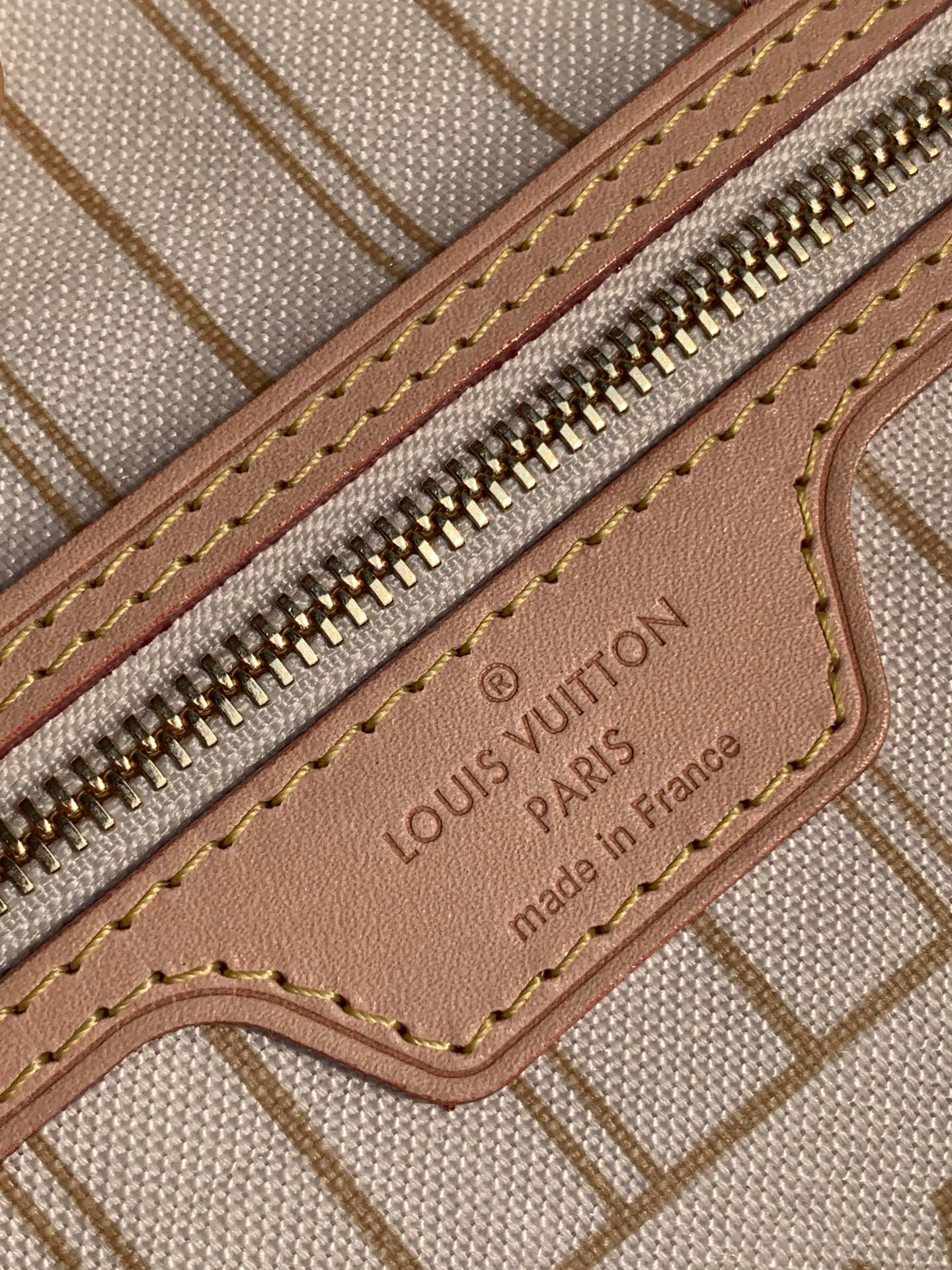 l**is V*t*n neverfull pm
