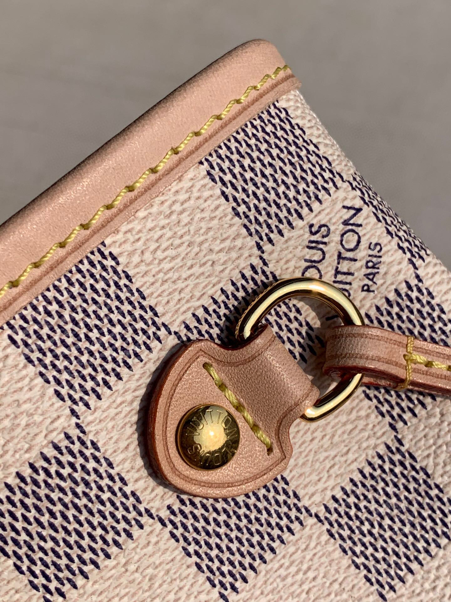 l**is V*t*n neverfull pm