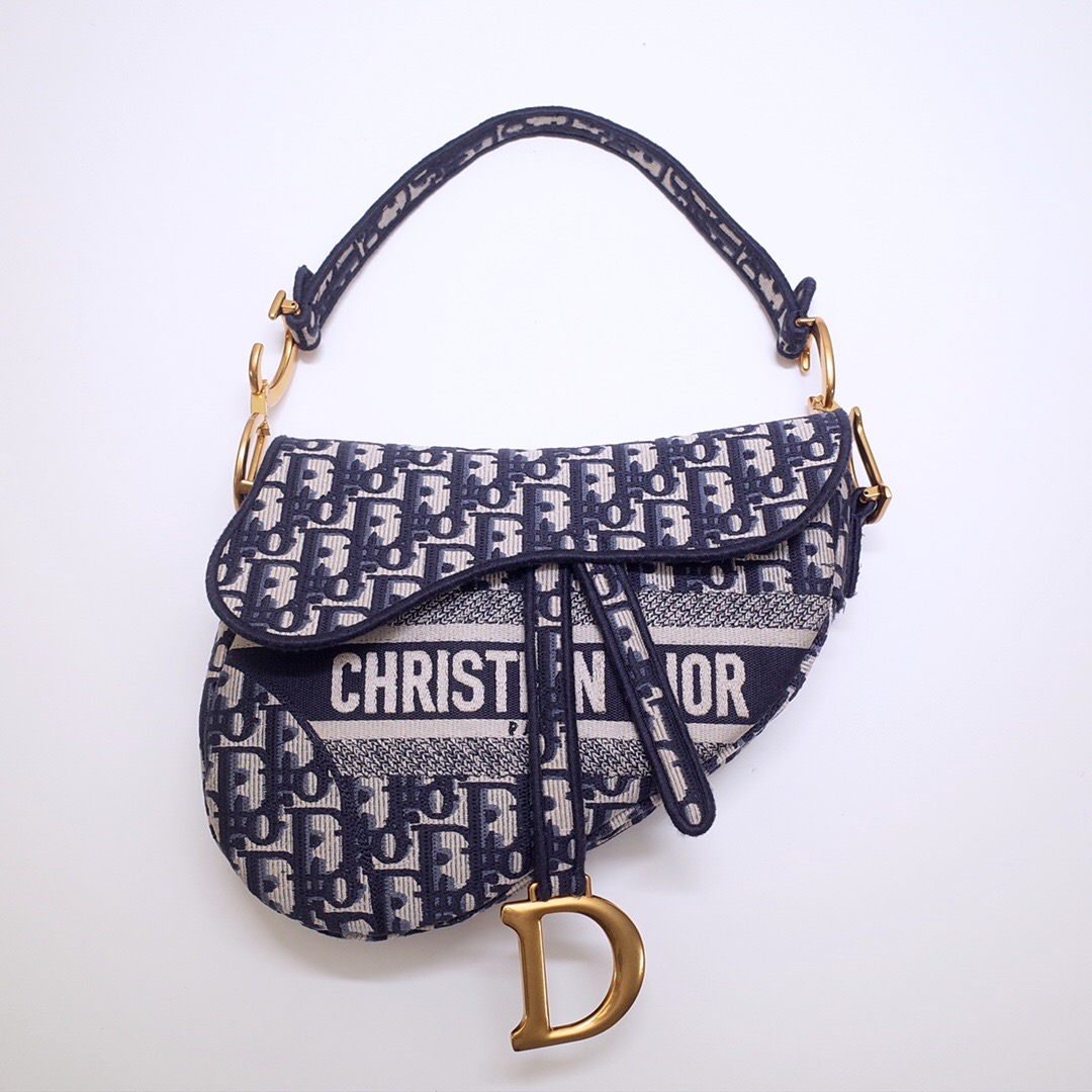 D*or saddle blue
