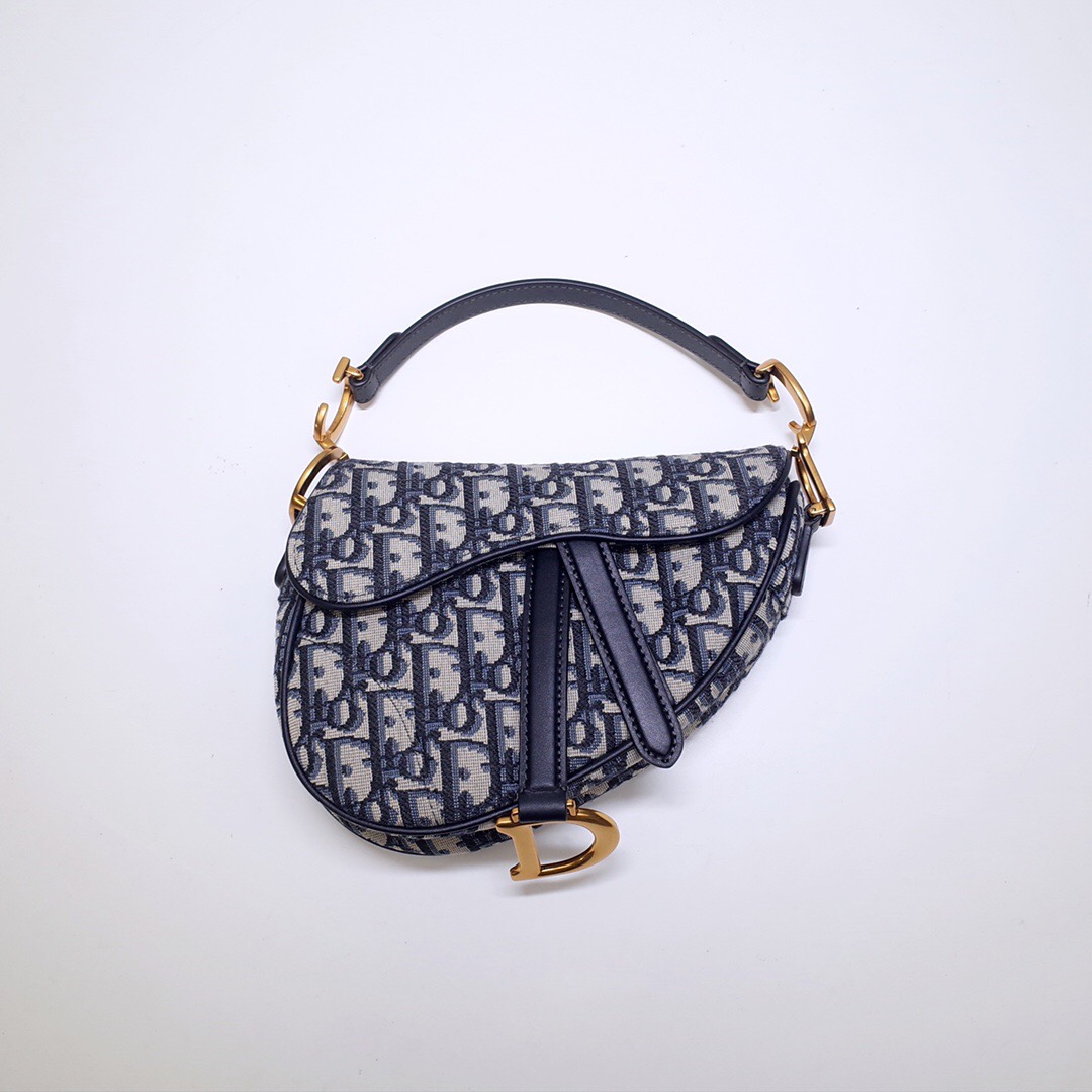 D*or saddle blue