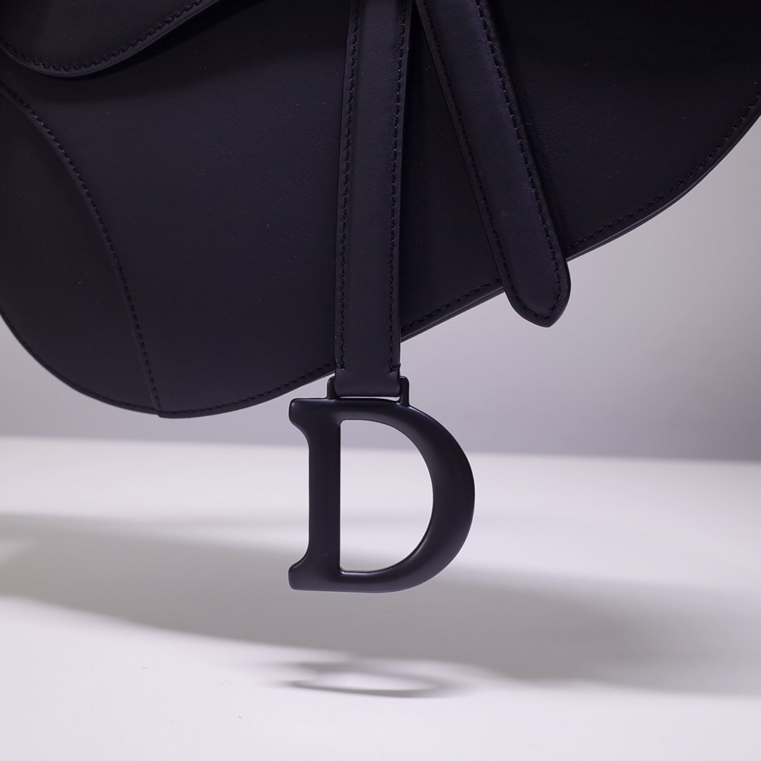 D*or saddle