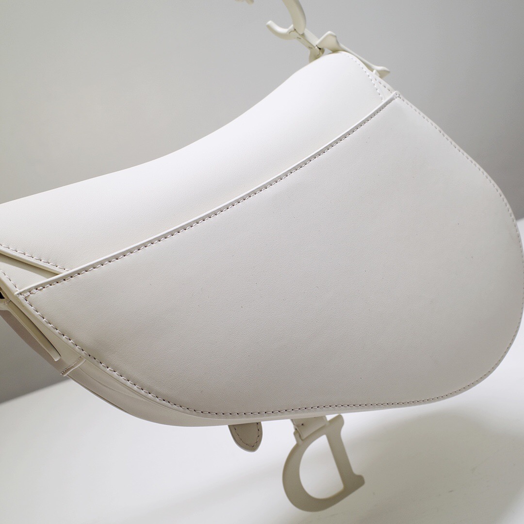 D*or saddle