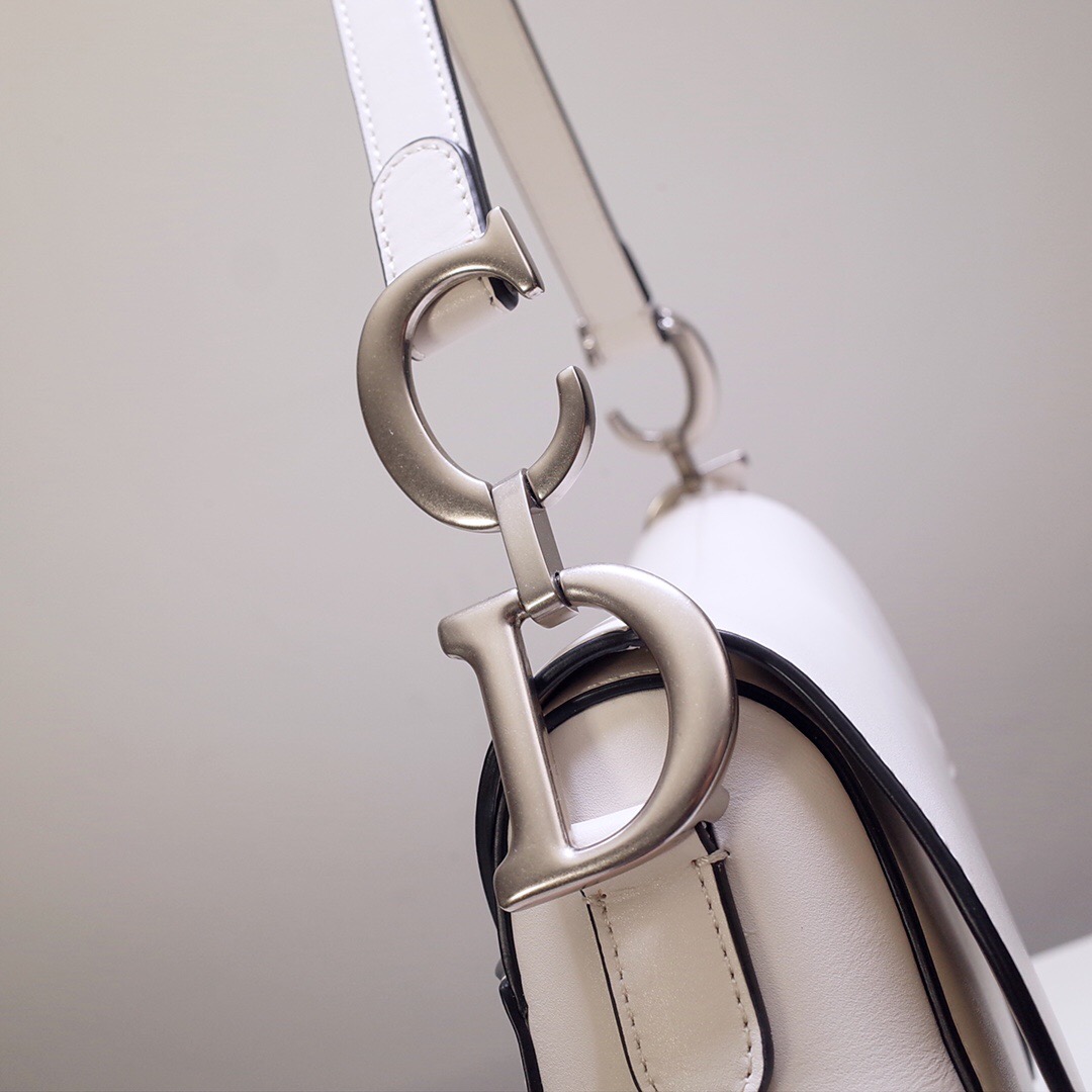 D*or saddle