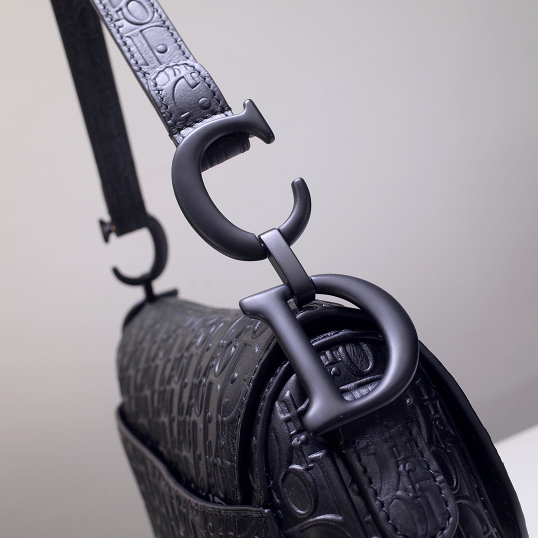 D*or saddle