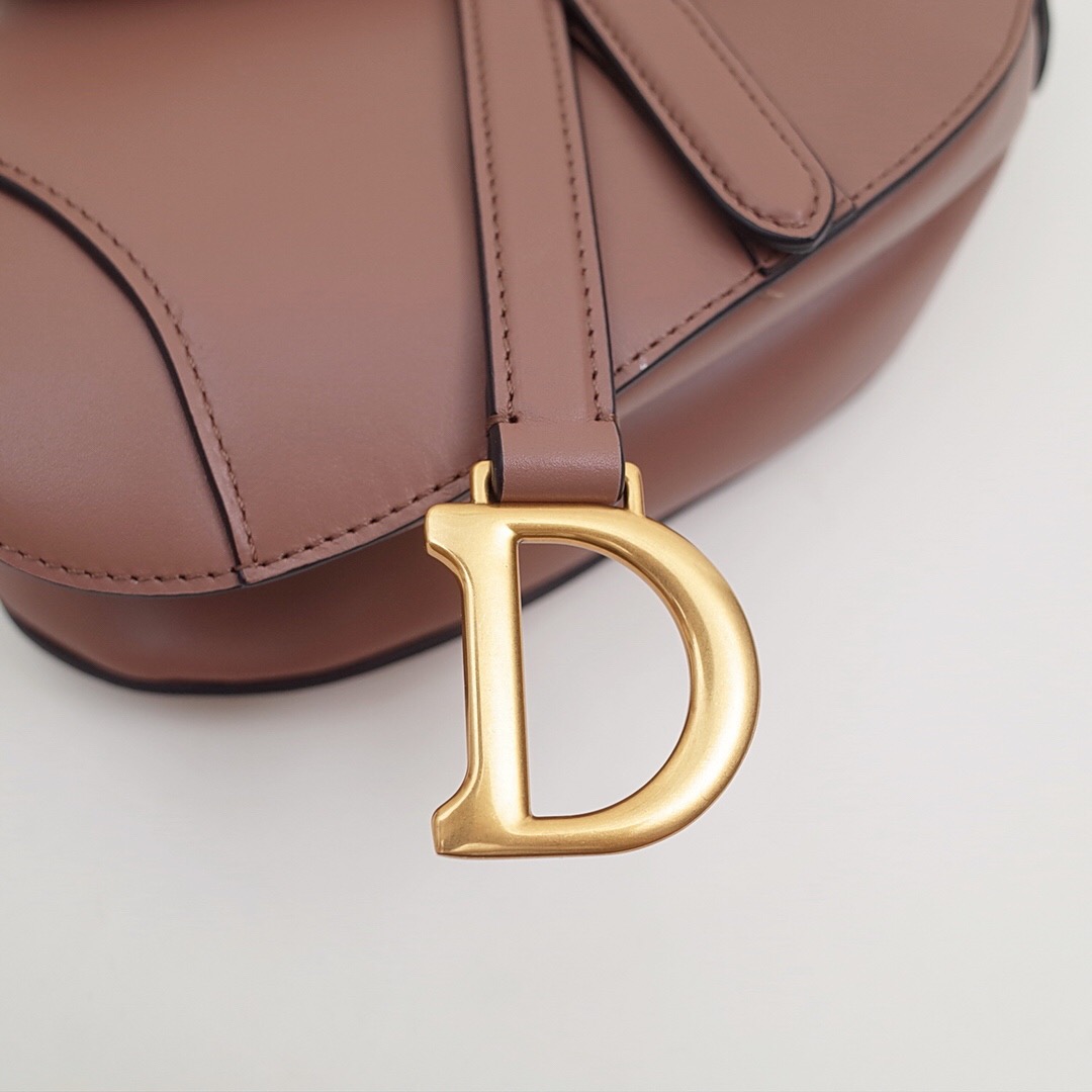 D*or saddle