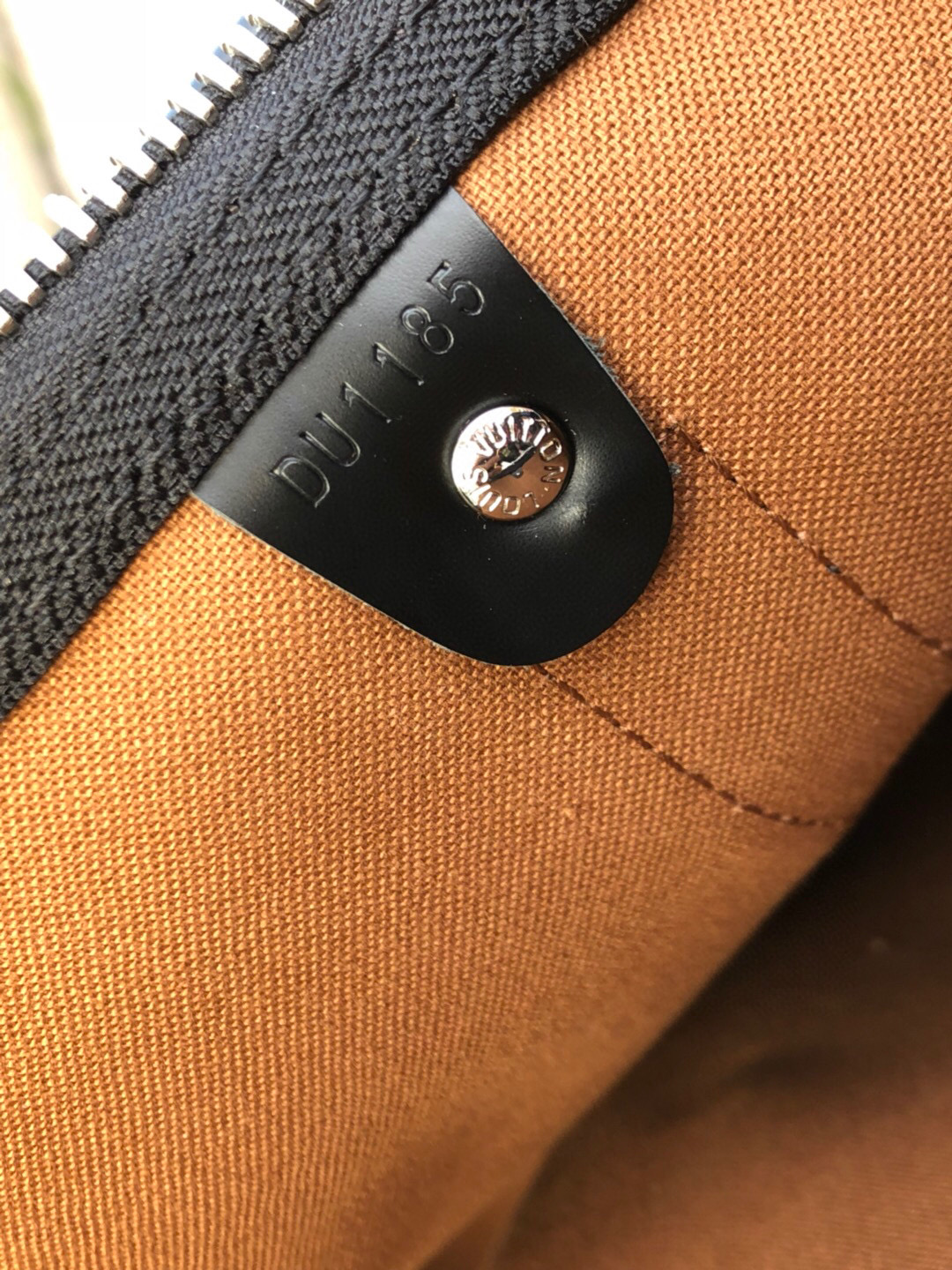 l**is V*t*n keepall 55