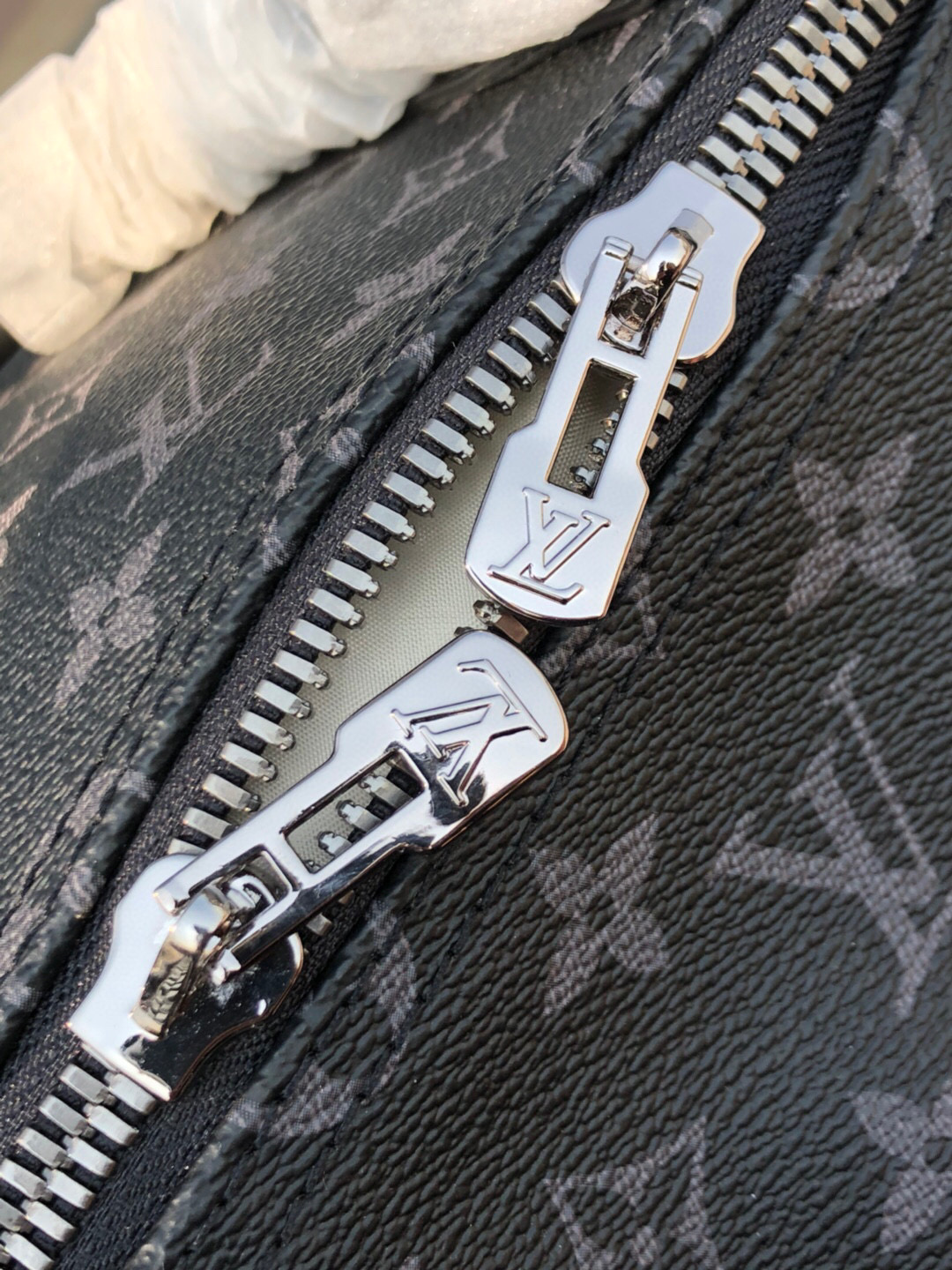 l**is V*t*n keepall 50