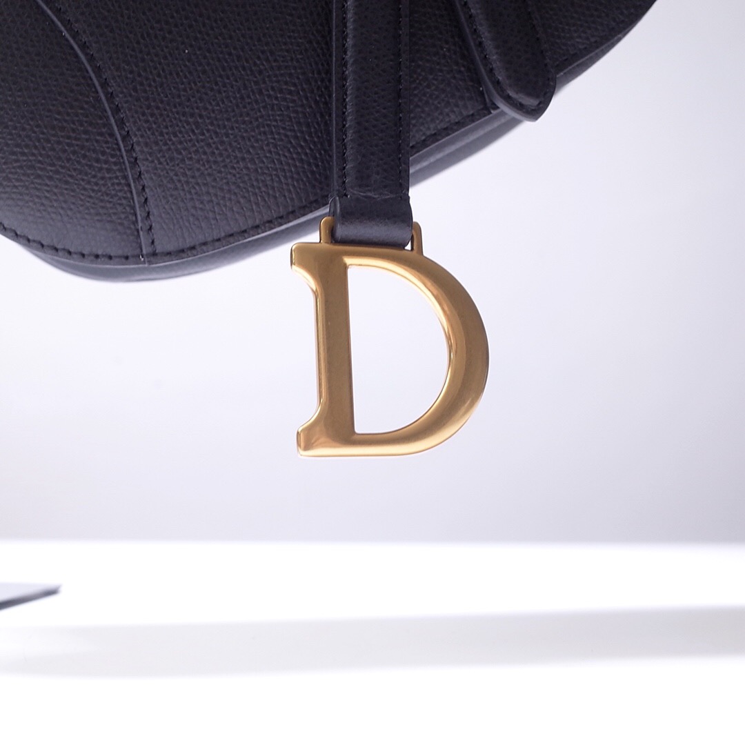 D*or saddle