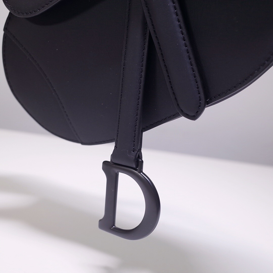 D*or saddle