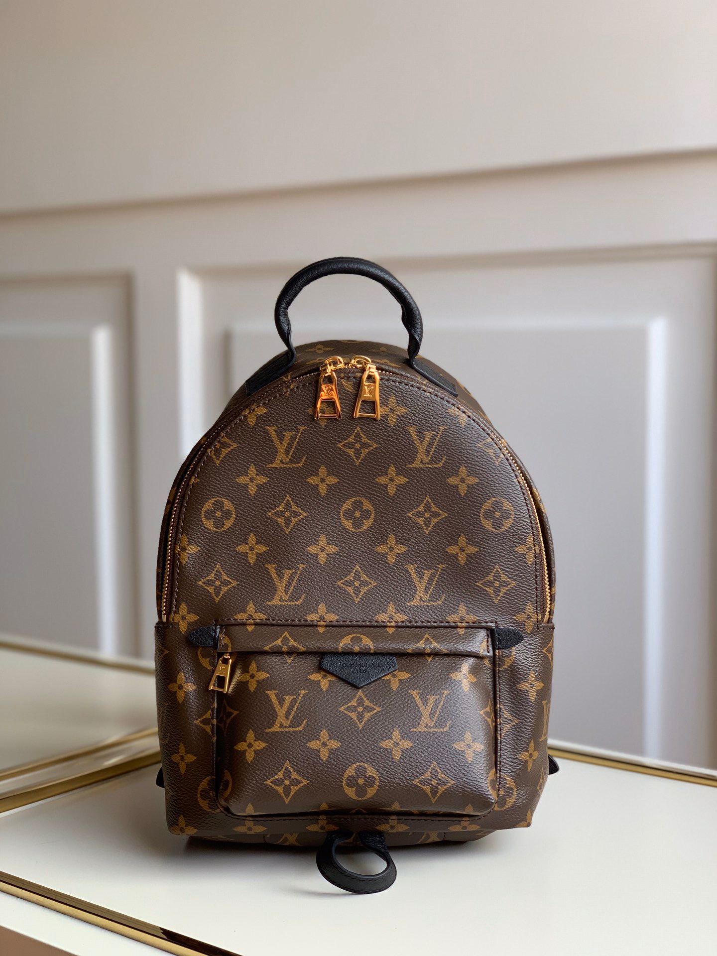 l**is V*t*n monogram backpack pm