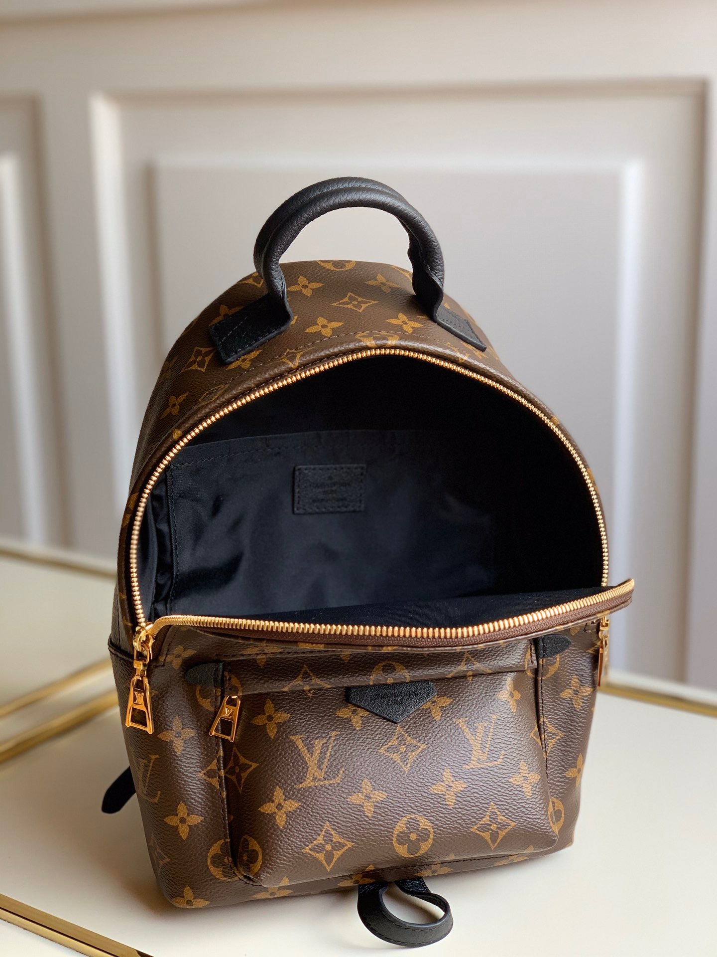 l**is V*t*n monogram backpack pm