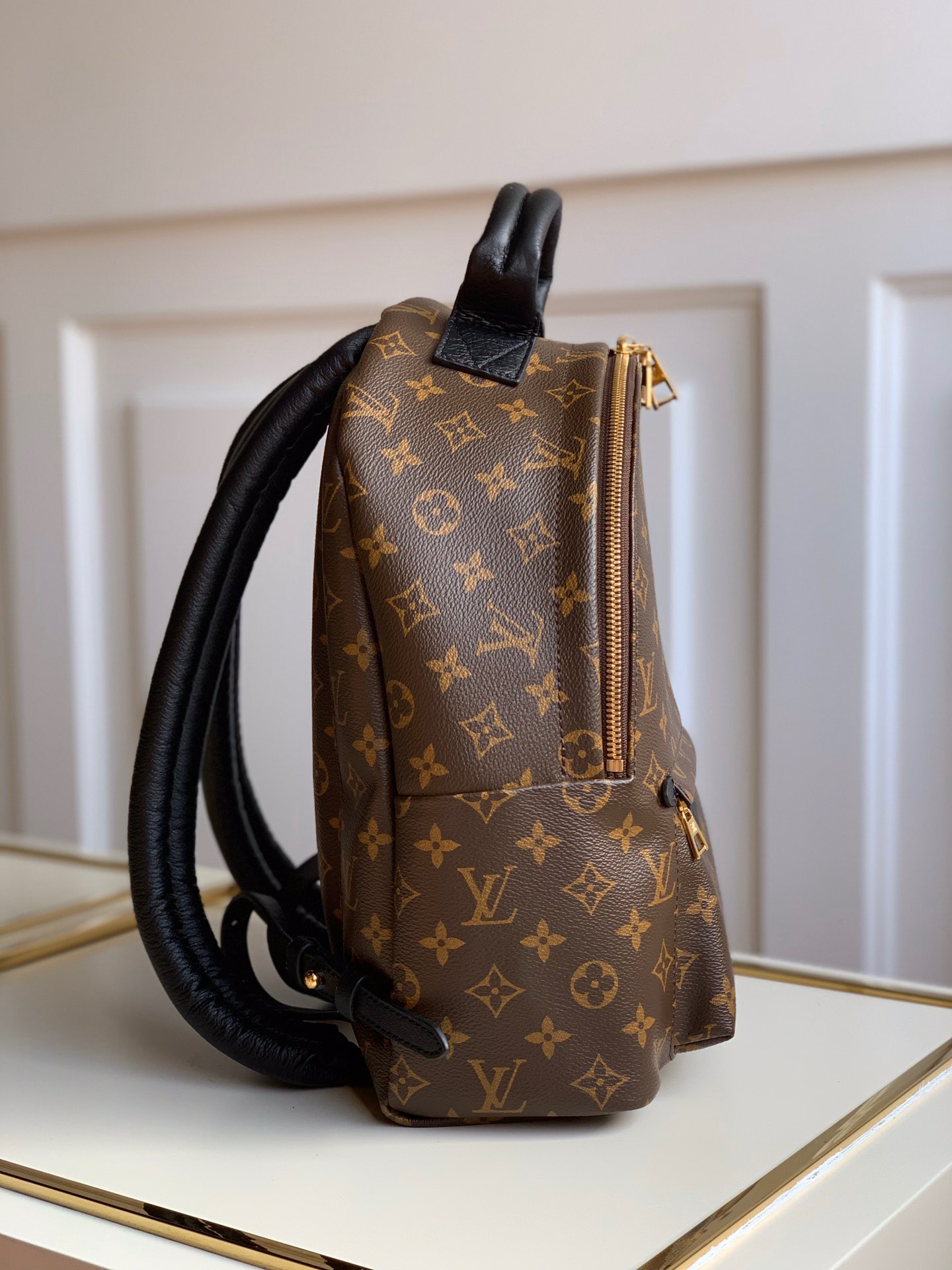 l**is V*t*n monogram backpack gm