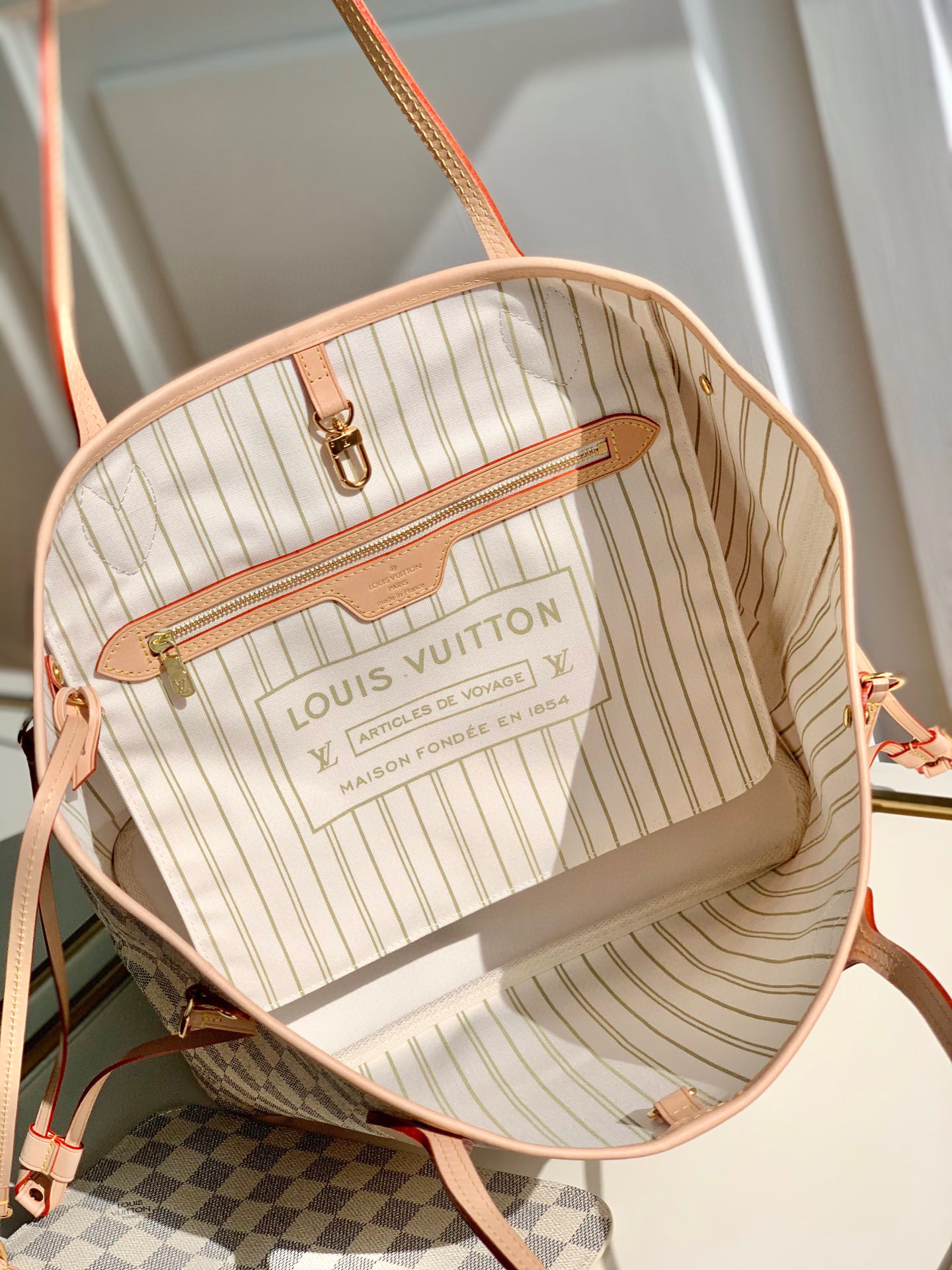 l**is V*t*n neverfull mm