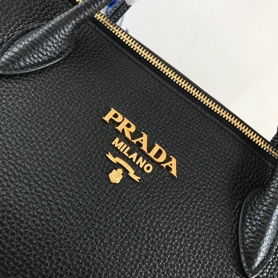 Pra*a tote