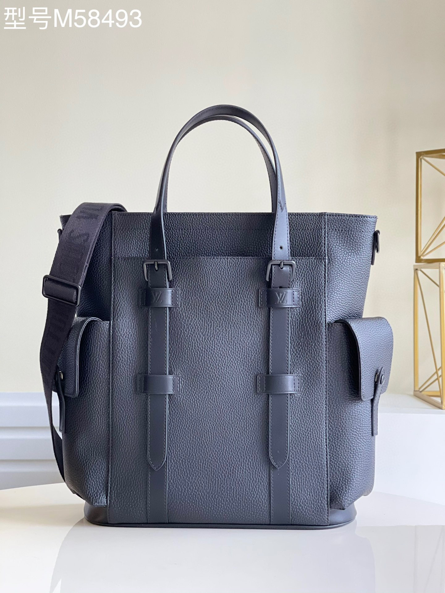 l**is V*t*n christopher tote