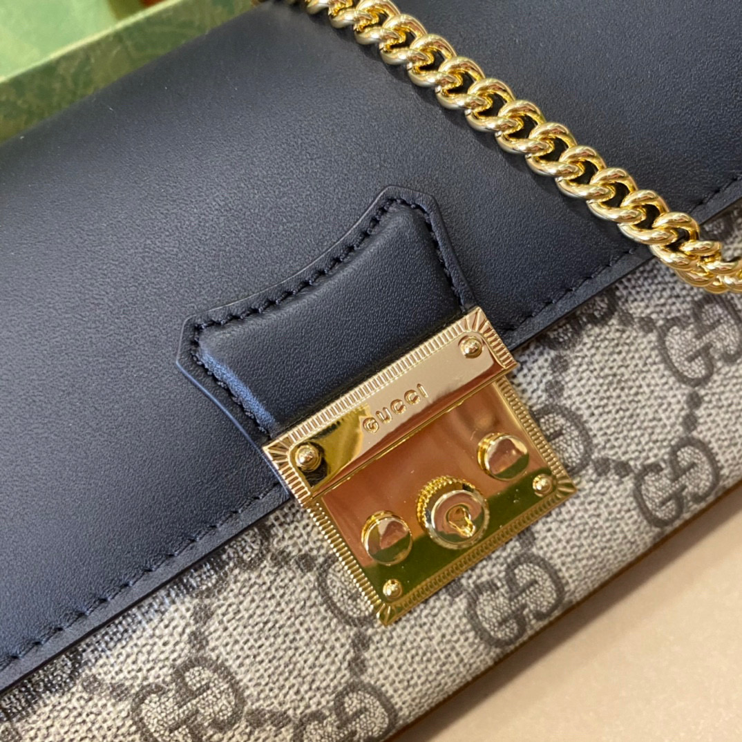 G*u*i padlock