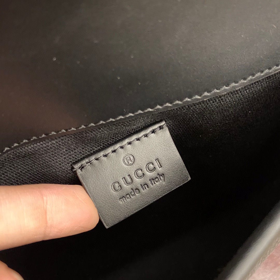 g*u*i gg S*prem pocket bag