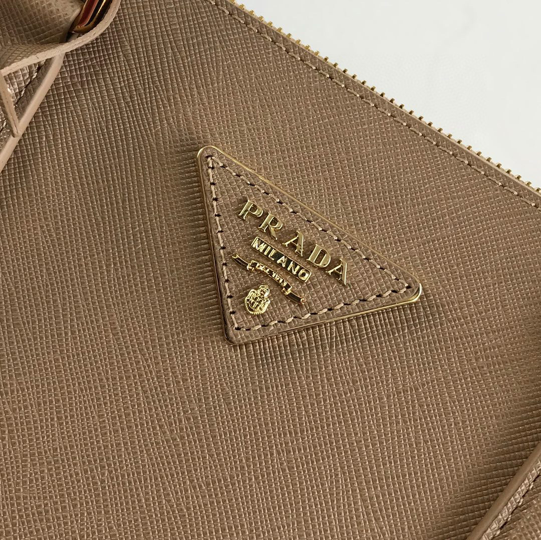 large Pra*a galleria saffiano leather bag