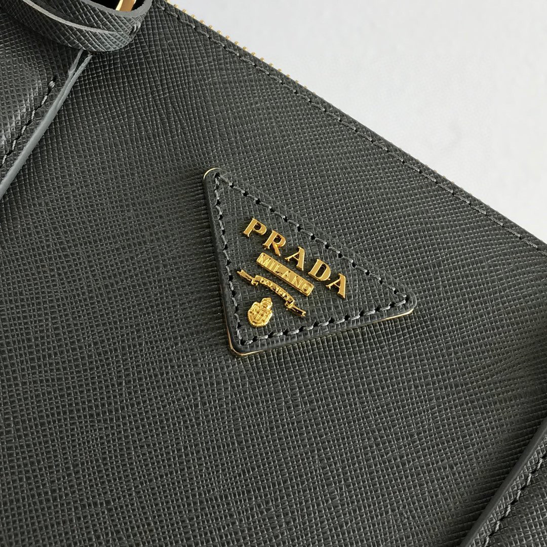 large Pra*a galleria saffiano leather bag