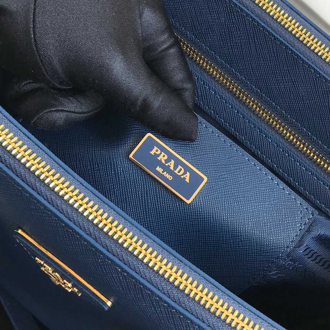 large Pra*a galleria saffiano leather bag
