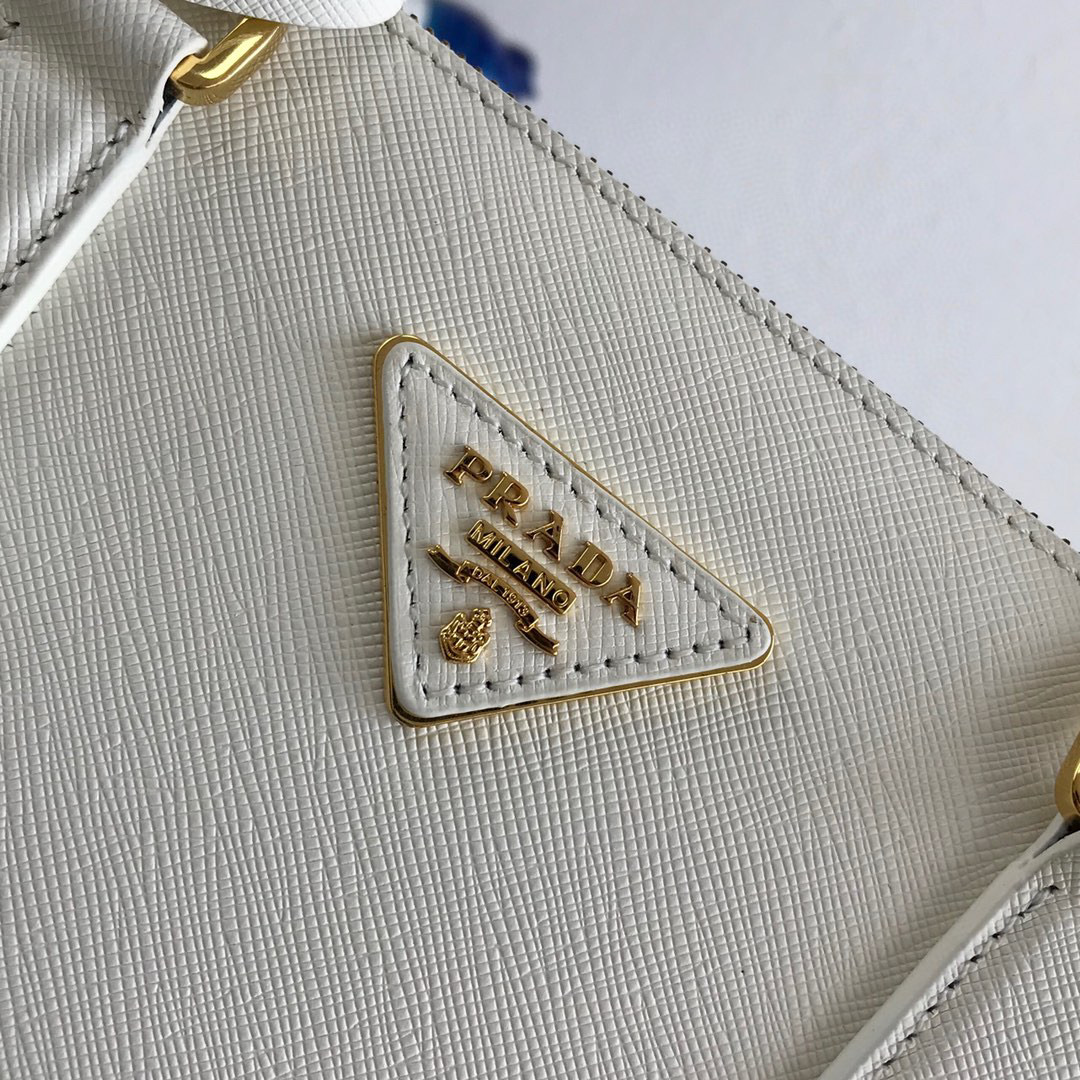 large Pra*a galleria saffiano leather bag