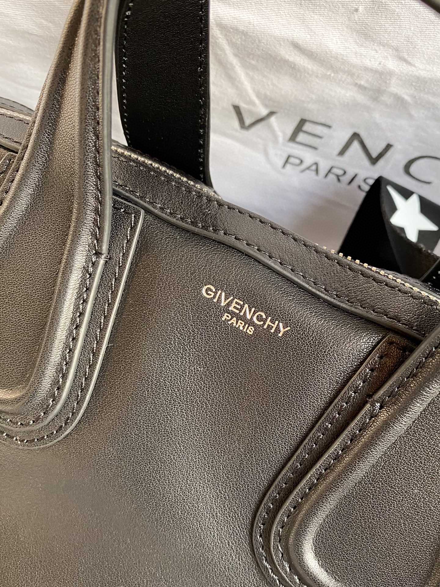 Givenchy Antigona