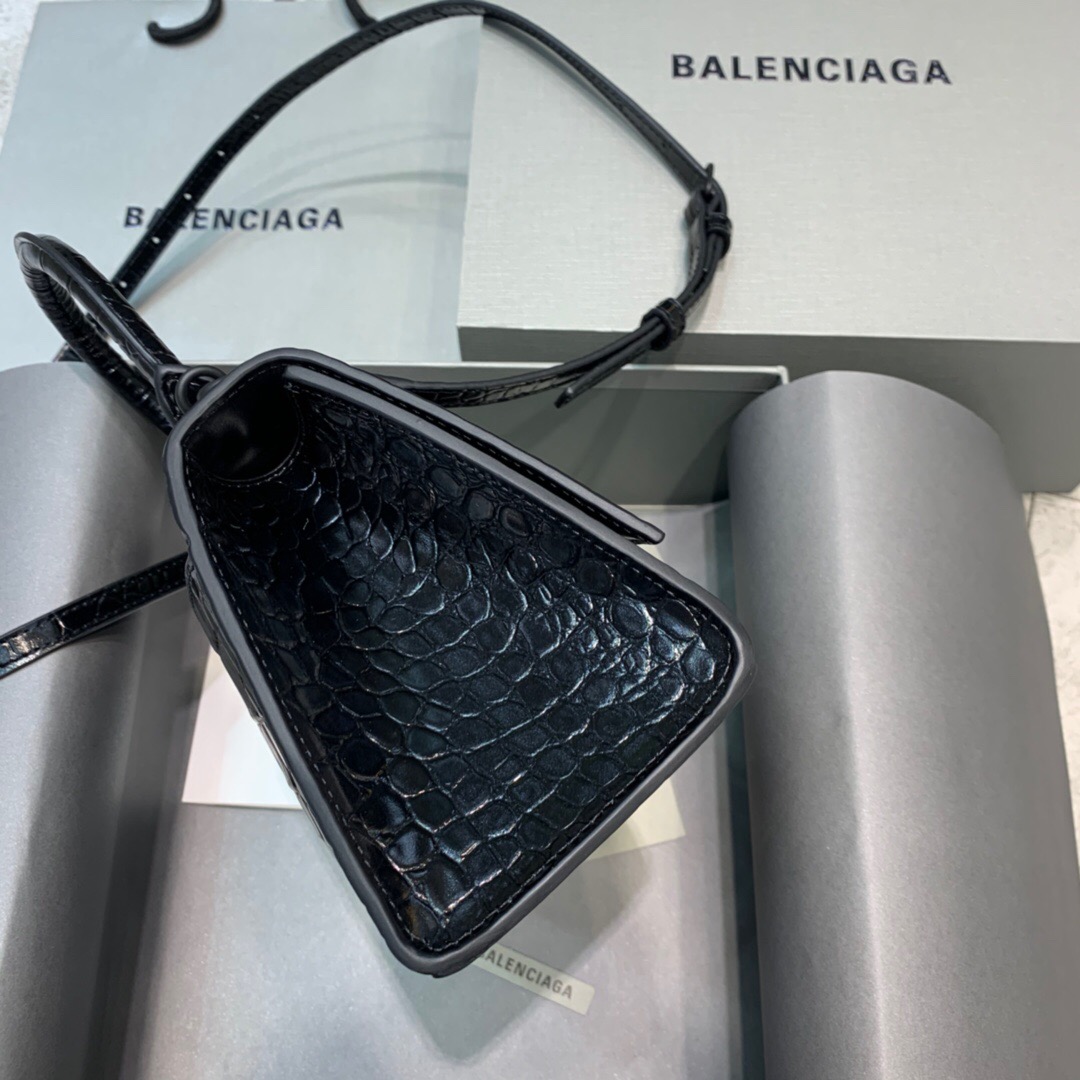 Ba*len*cia*ga hourglass bag