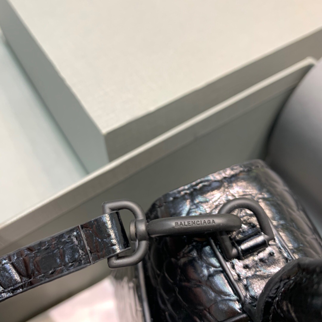 Ba*len*cia*ga hourglass bag