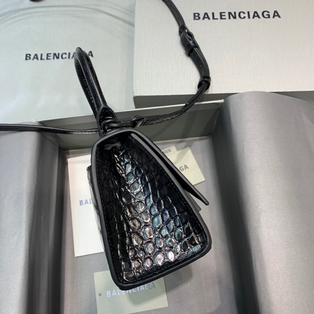 Ba*len*cia*ga hourglass bag