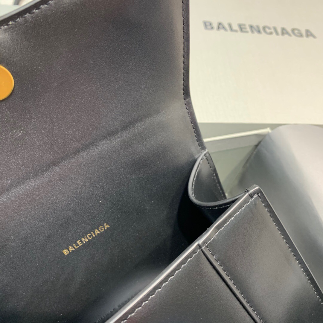 Ba*len*cia*ga hourglass bag