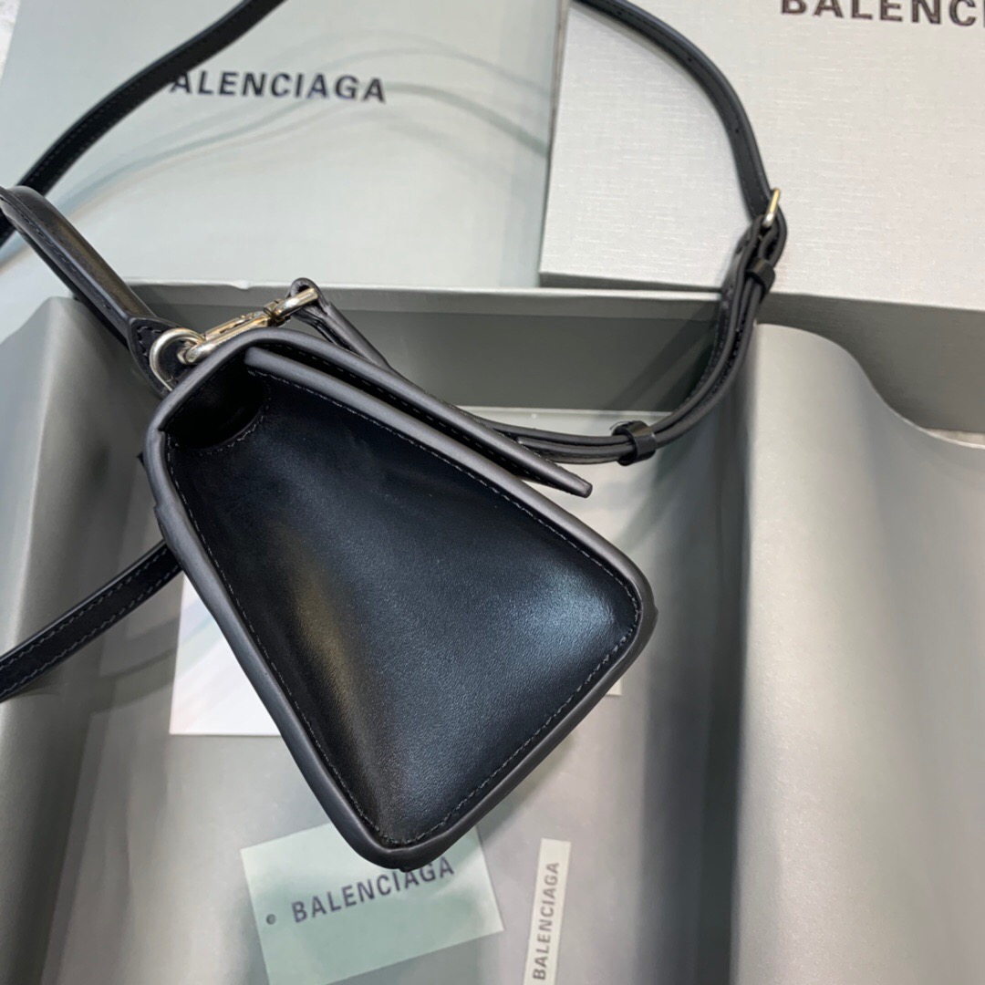 Ba*len*cia*ga hourglass bag