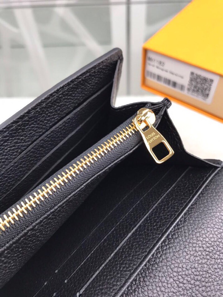 l**is V*t*n wallet