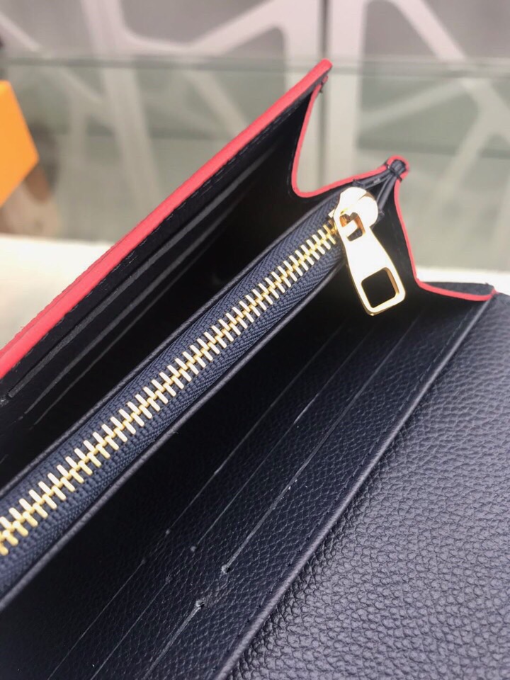l**is V*t*n wallet navy blue