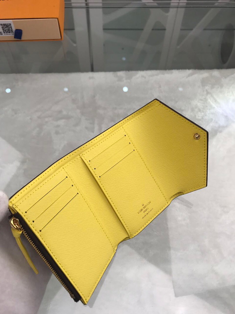 l**is V*t*n wallet