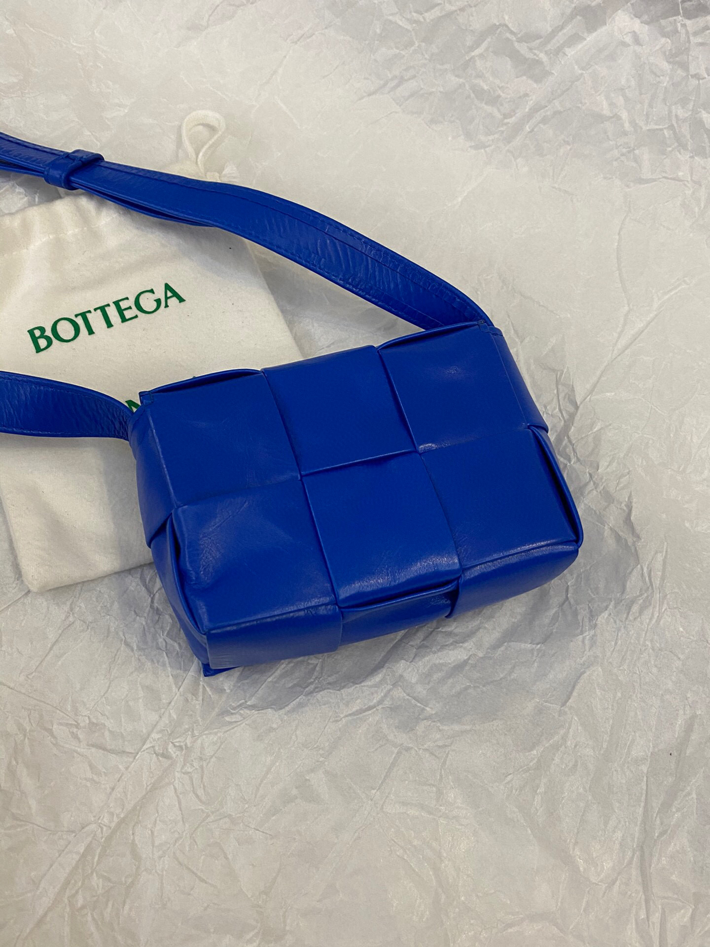 bo*te*ga Ve*ne*ta cassette mini