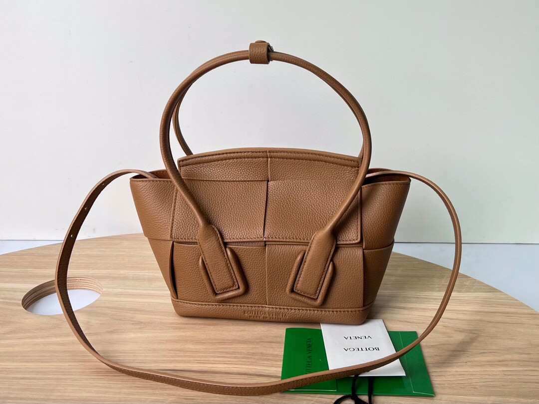 bo*te*ga Ve*ne*ta the arco mini
