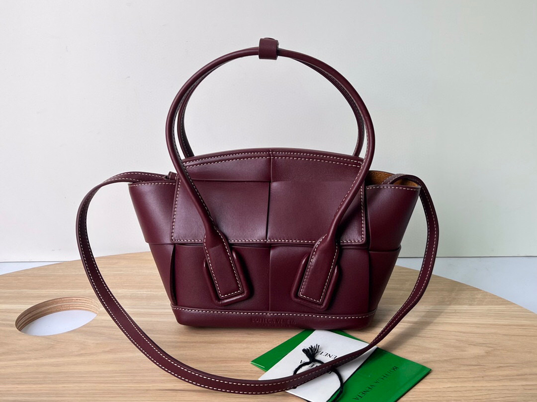 bo*te*ga Ve*ne*ta the arco mini