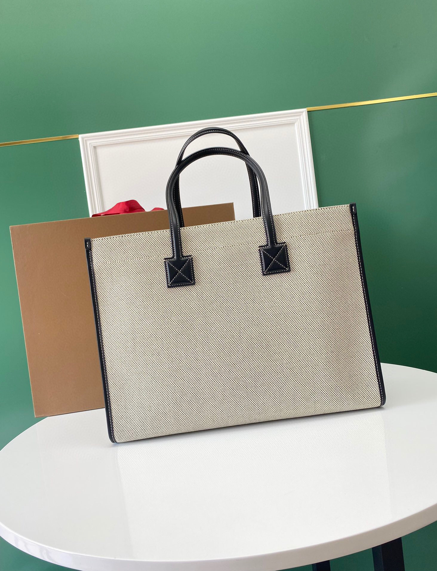 B**rry freya tote