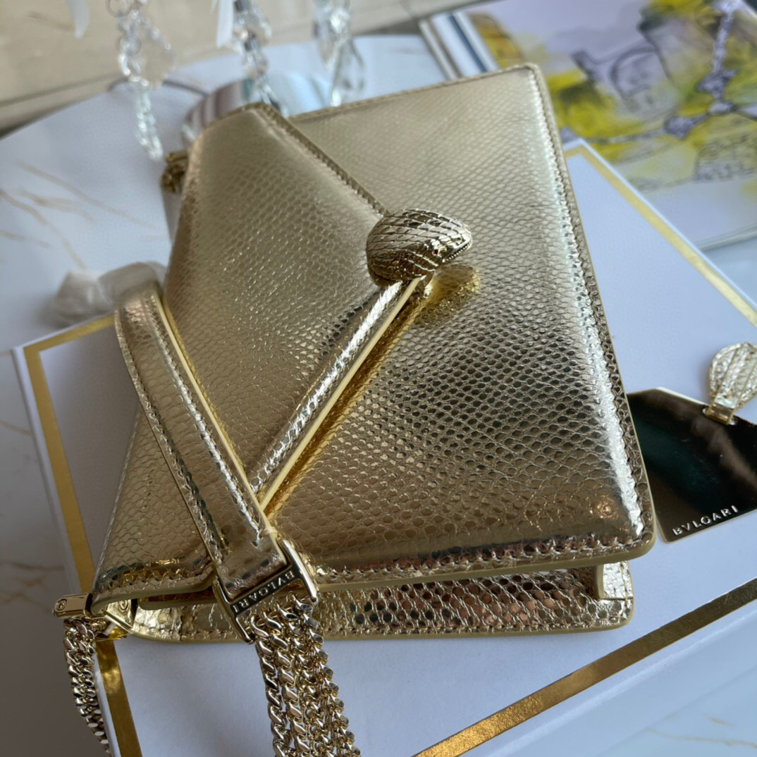 B*l*ai shoulder bag