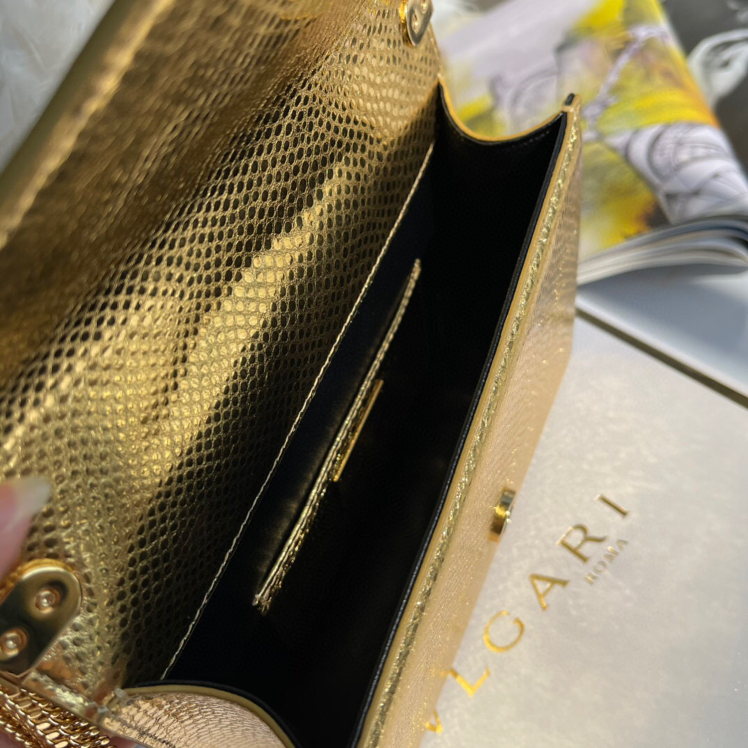 B*l*ai shoulder bag