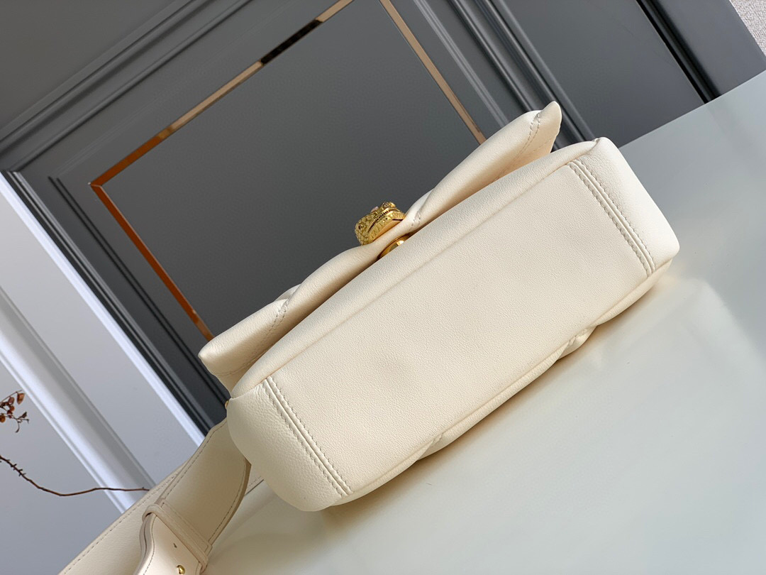 B*l*ai shoulder bag