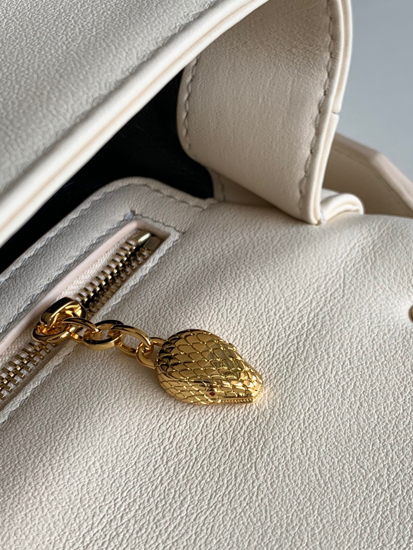 B*l*ai shoulder bag