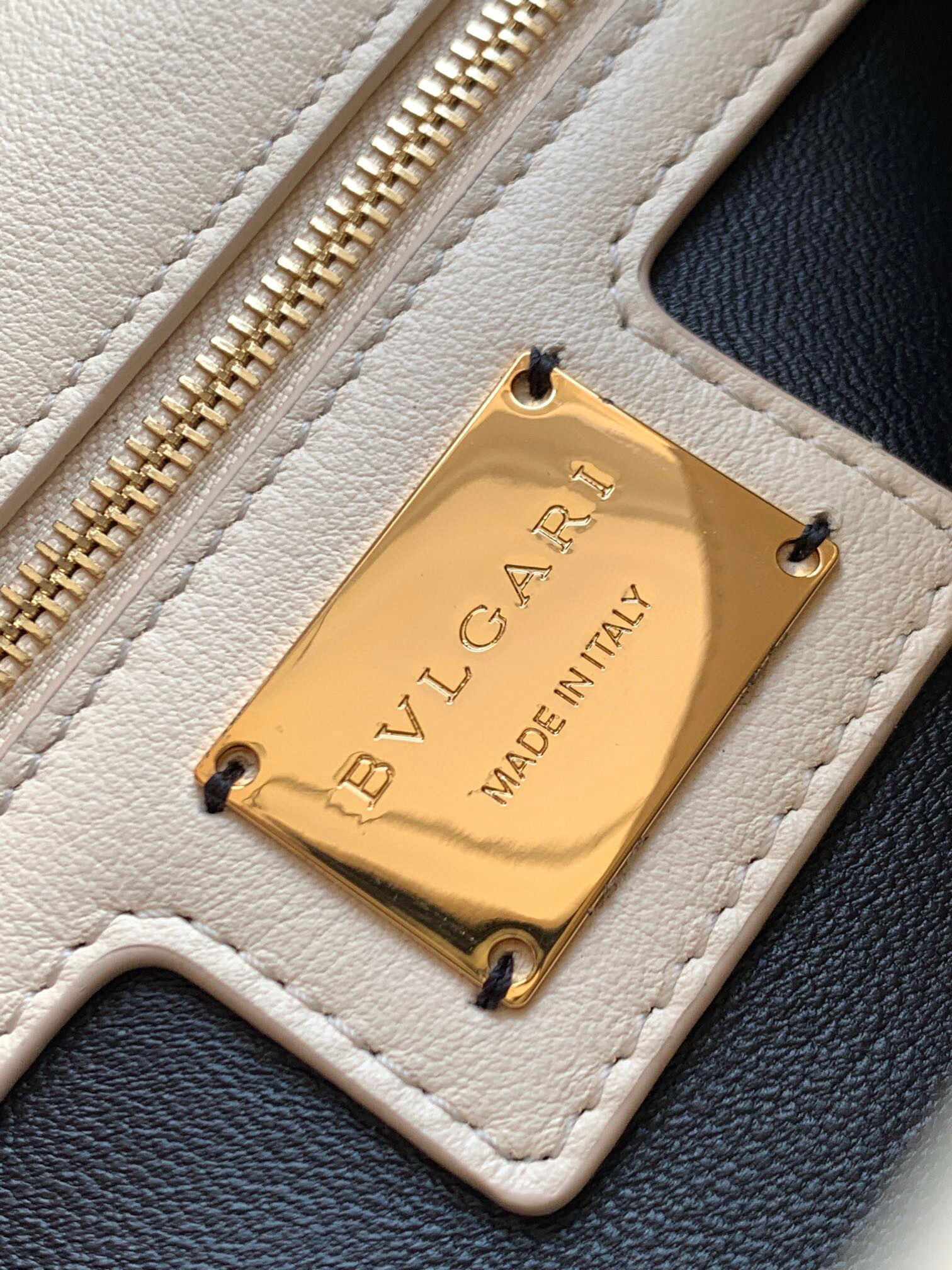 B*l*ai shoulder bag
