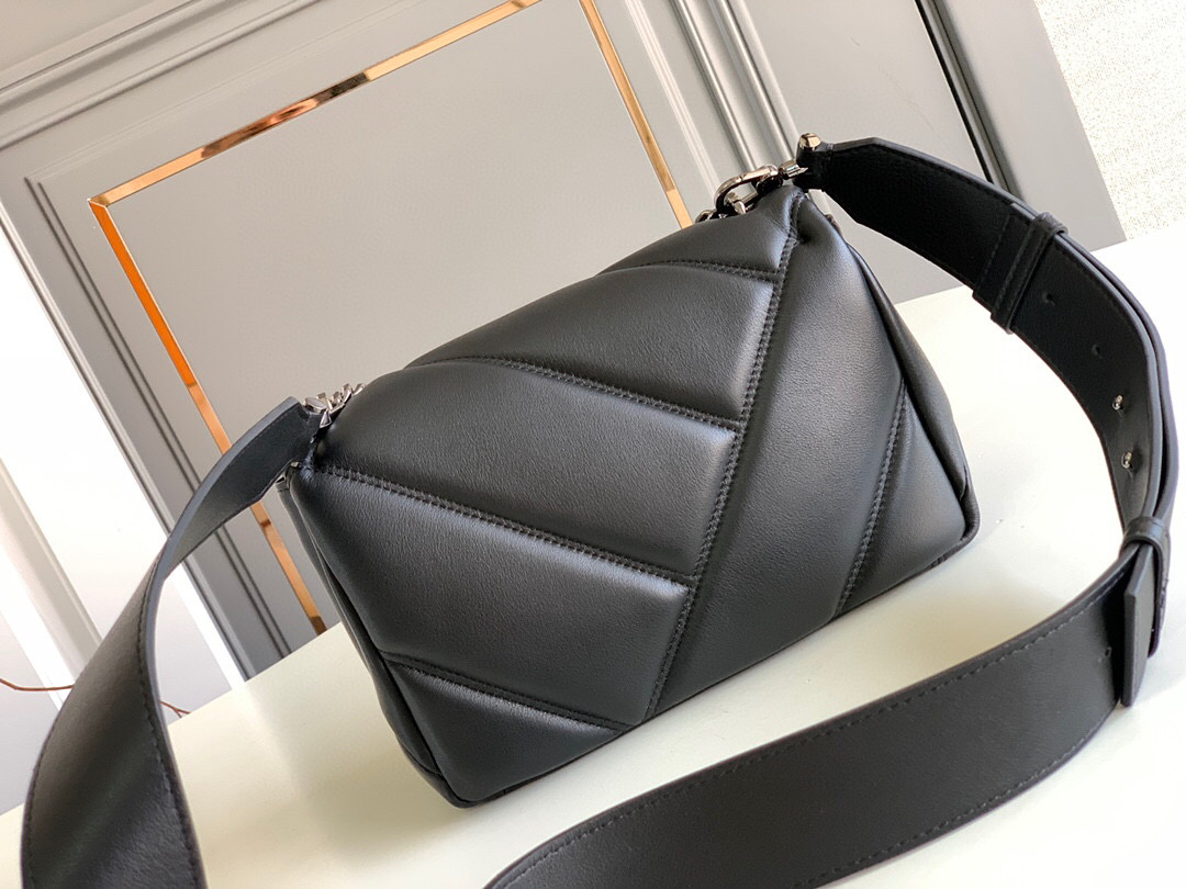 B*l*ai shoulder bag
