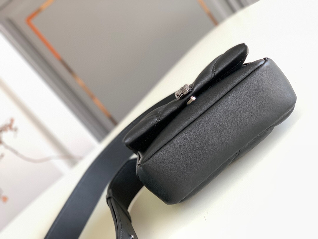 B*l*ai shoulder bag