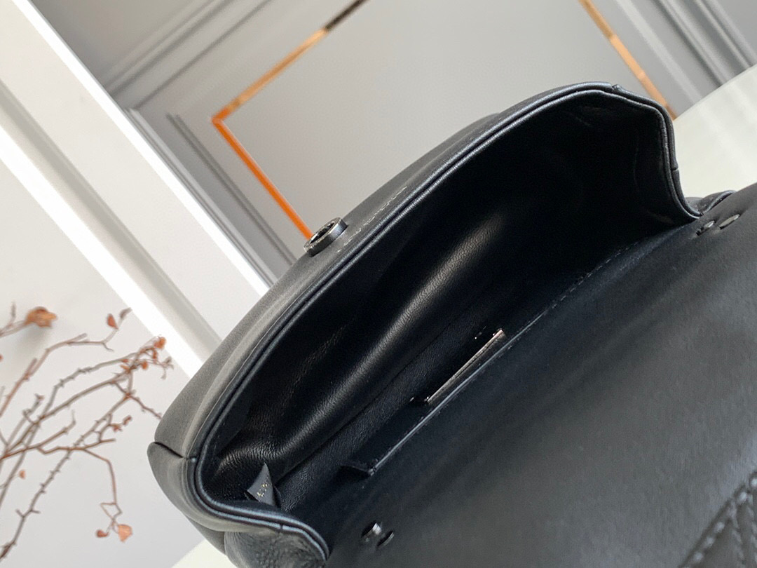 B*l*ai shoulder bag