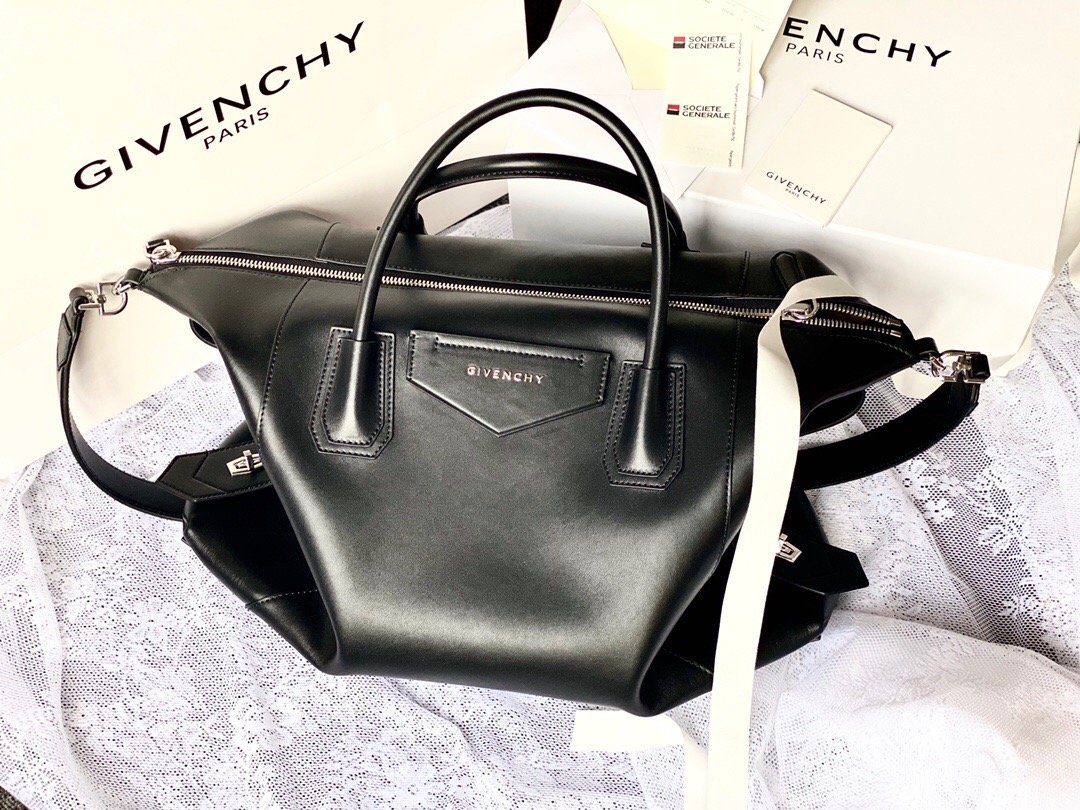 Givenchy Antigona Soft