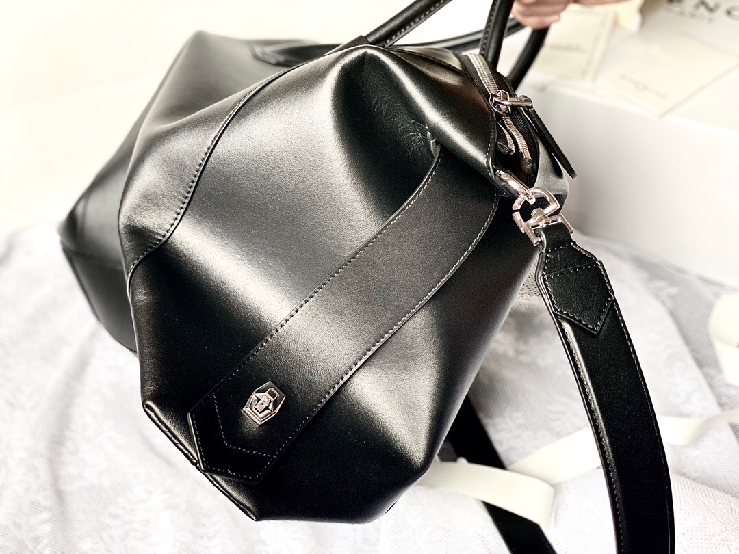 Givenchy Antigona Soft