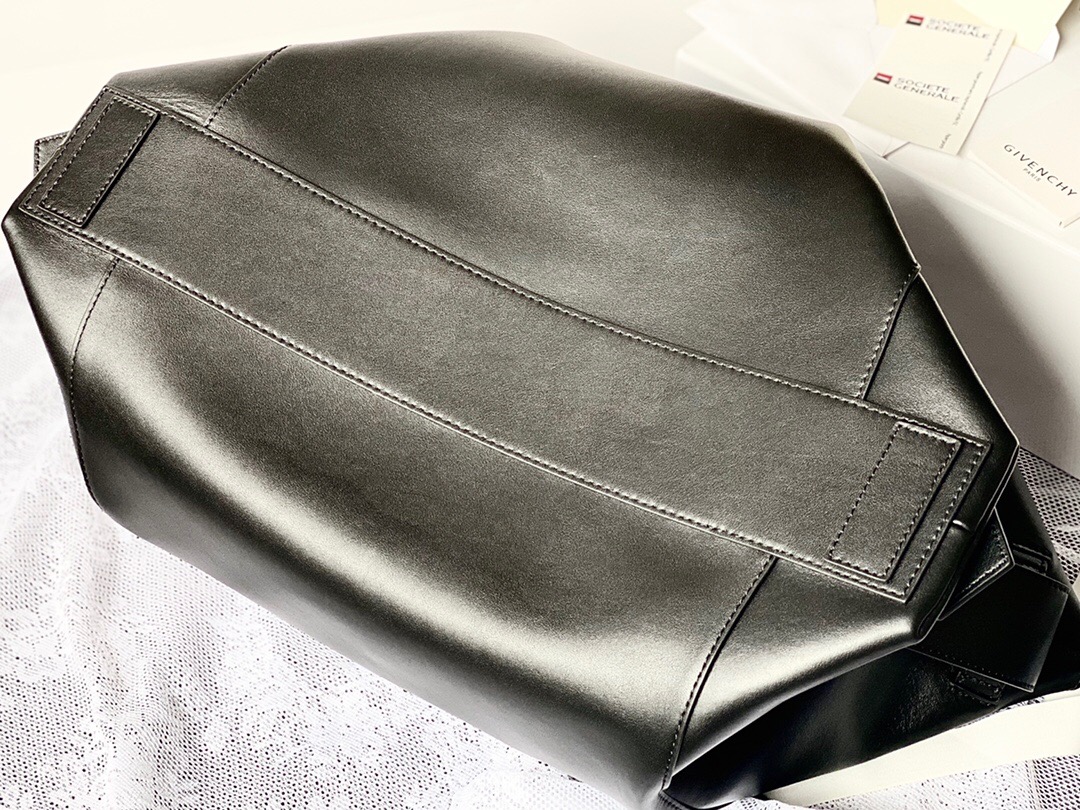 Givenchy Antigona Soft